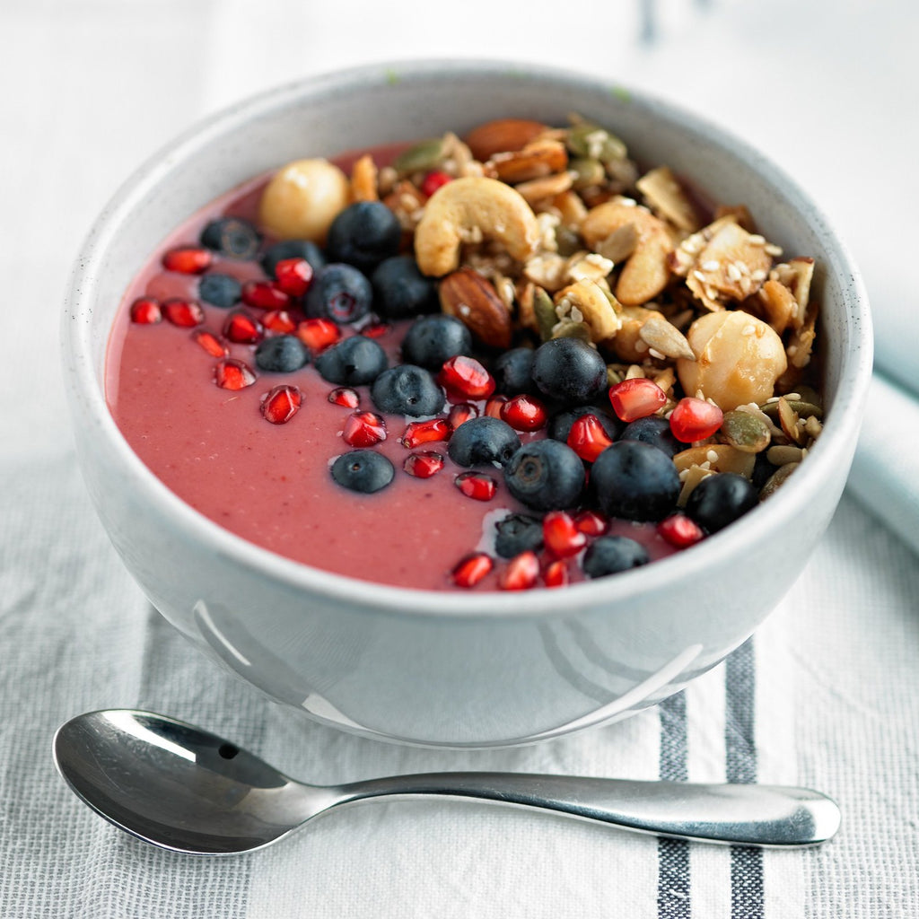 Macadamia Gold smoothie bowl